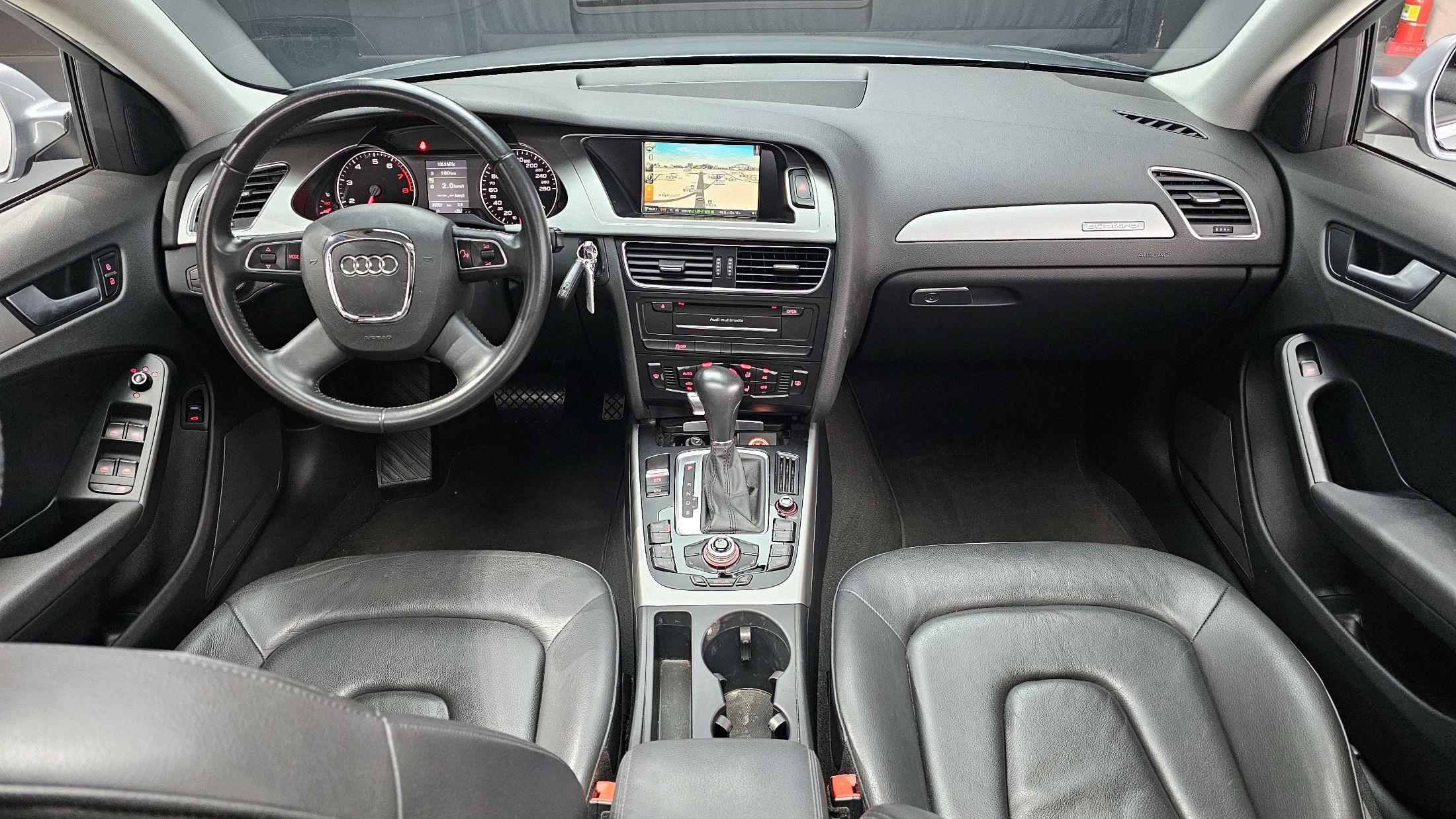 AUDI A4 2011