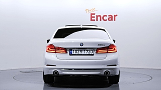 BMW 5-SERIES G30 2019