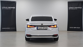 LEXUS ES300H 2024