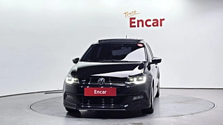 VOLKSWAGEN POLO 2016