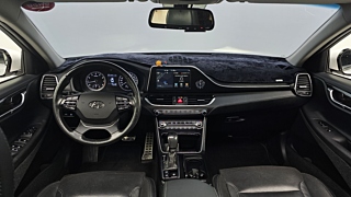HYUNDAI GRANDEUR IG 2017