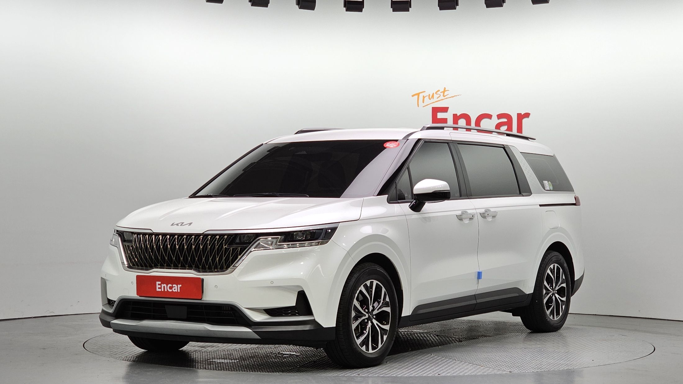 KIA CARNIVAL 2023