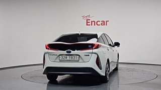 TOYOTA PRIUS PRIME 2017