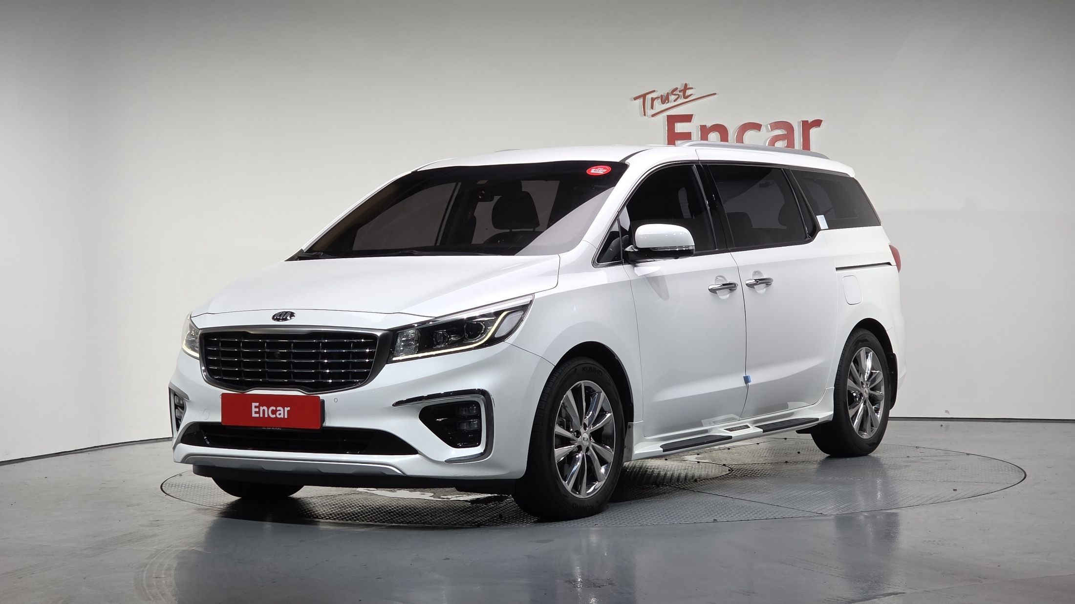 KIA CARNIVAL 2018