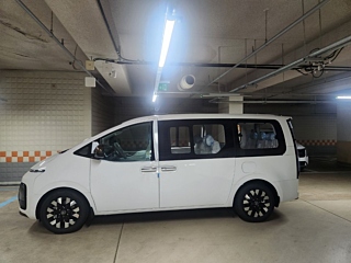 HYUNDAI STARIA 2025