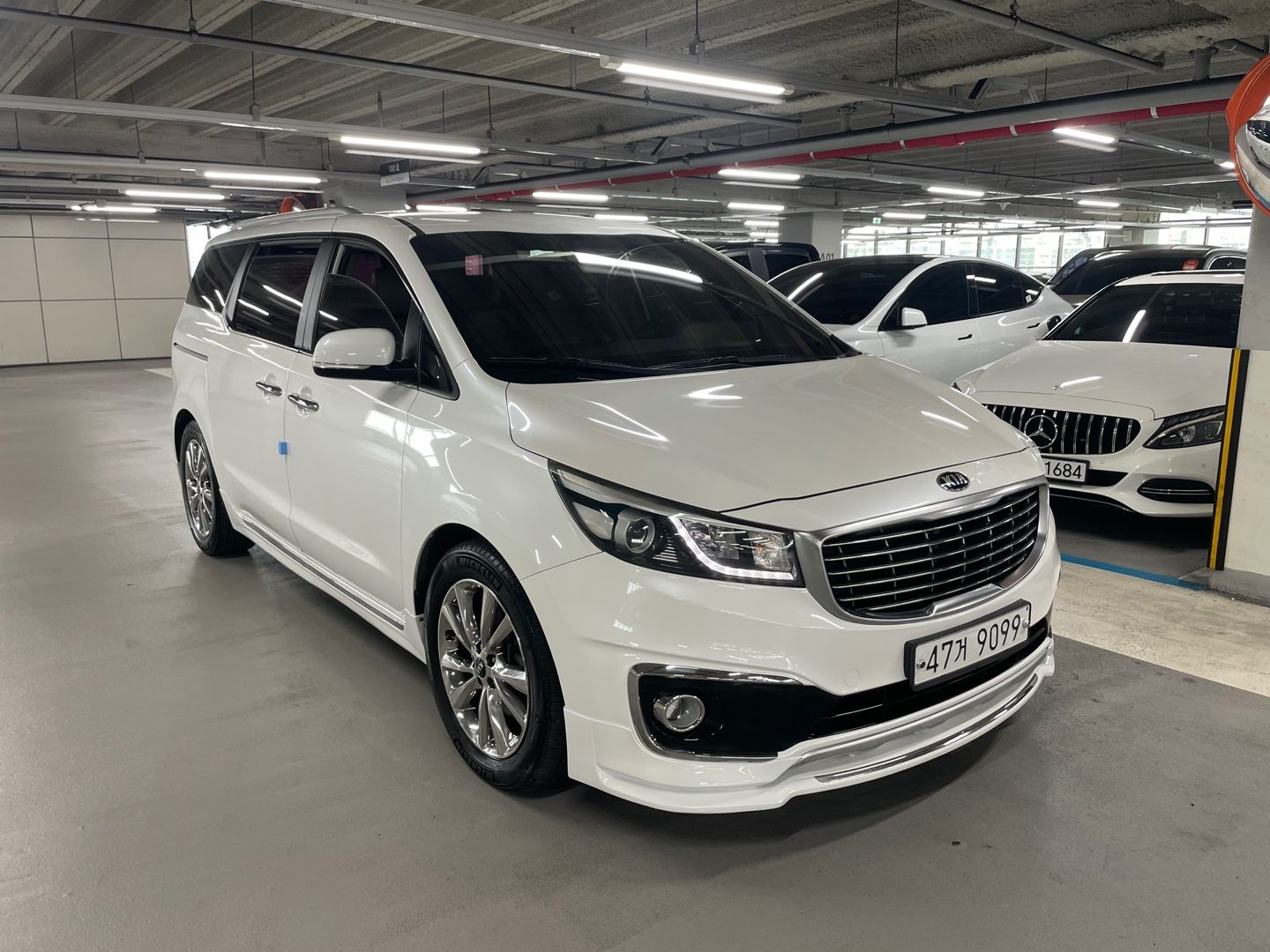 KIA CARNIVAL 2015