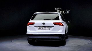 VOLKSWAGEN TIGUAN 2019