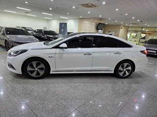 HYUNDAI LF SONATA HYBRID 2016