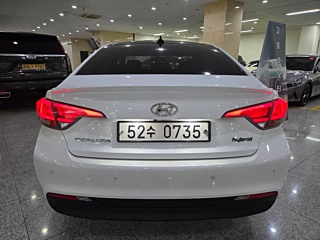 HYUNDAI LF SONATA HYBRID 2016