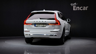 VOLVO XC60 2021