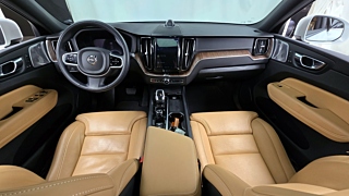 VOLVO XC60 2021