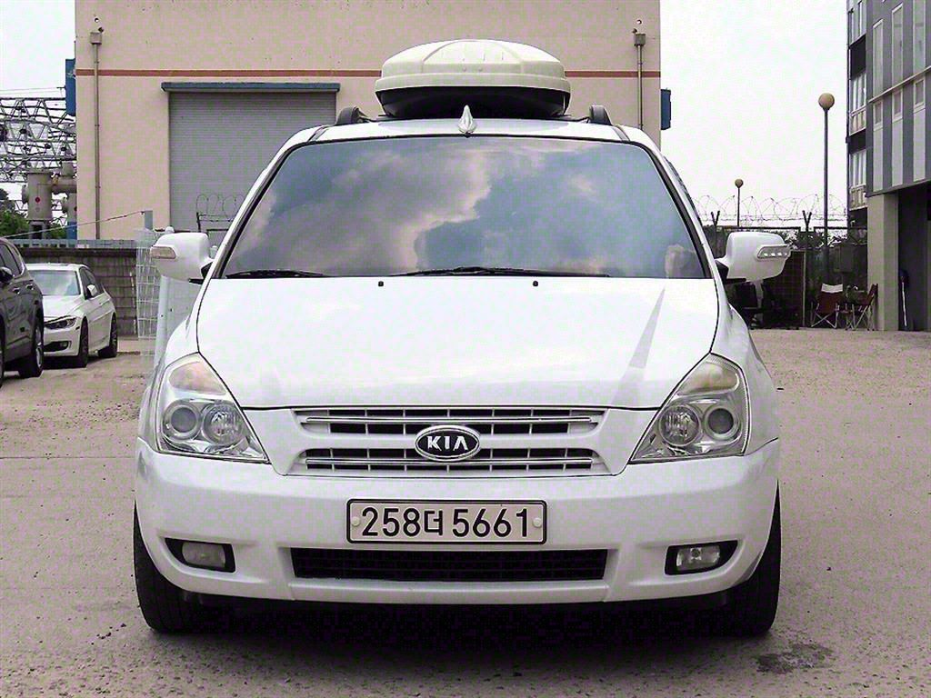 KIA CARNIVAL GRAND