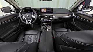 BMW 5-SERIES G30 2022