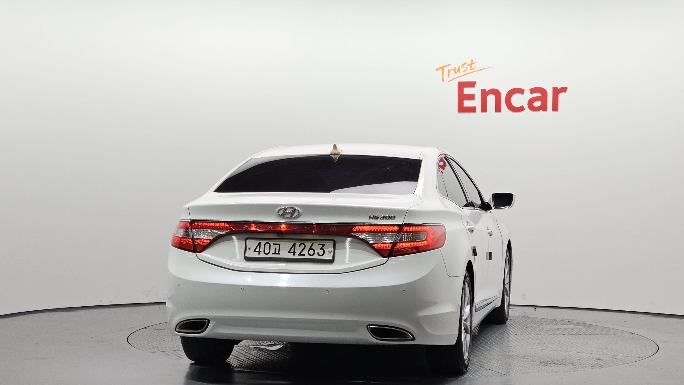 HYUNDAI GRANDEUR HG 2011