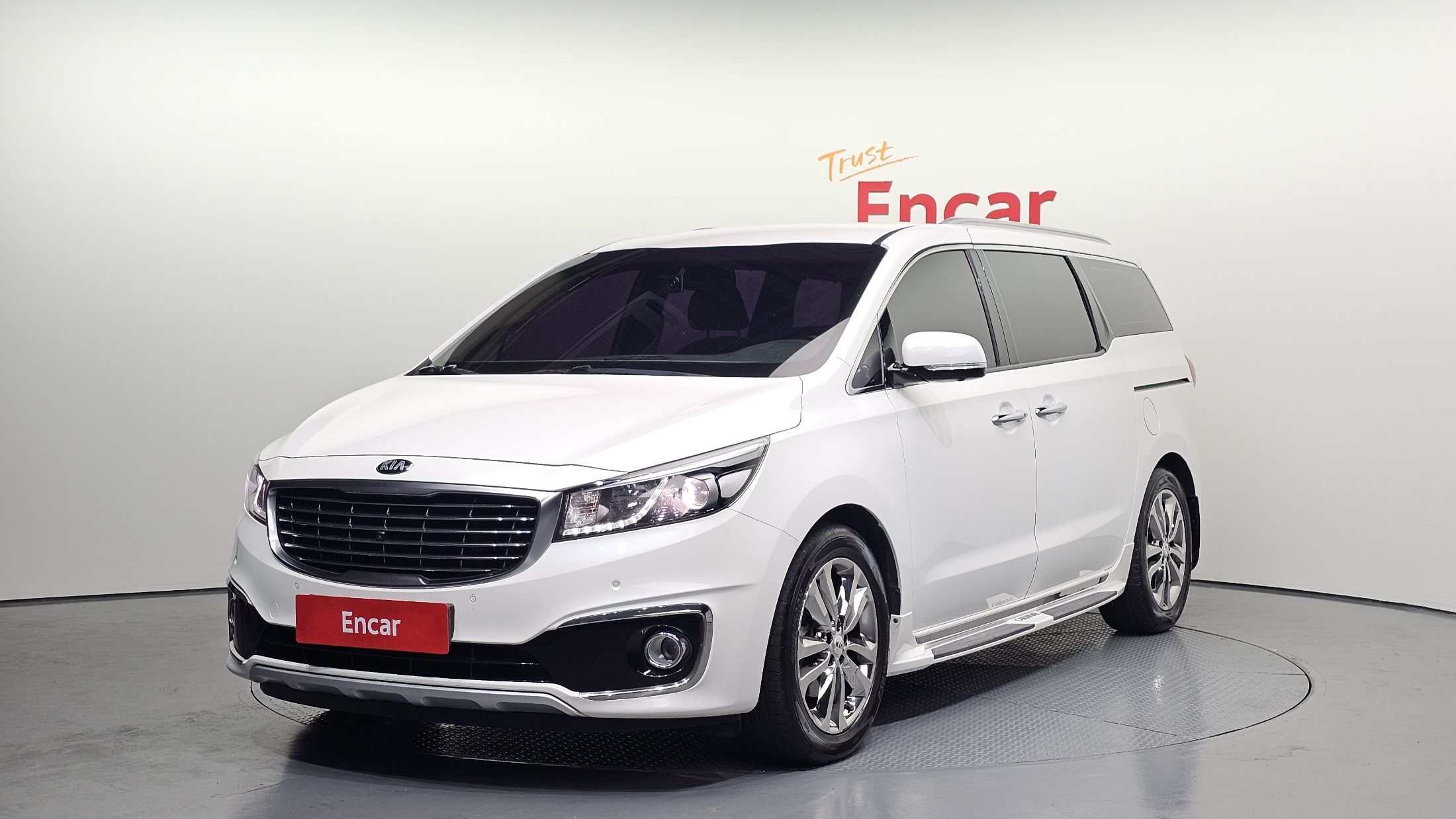 KIA CARNIVAL 2015