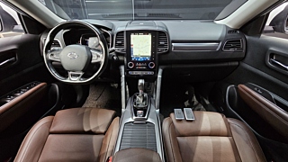 SAMSUNG QM6 2019