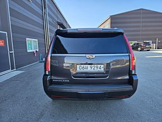 CADILLAC ESCALADE 2017