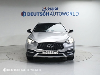 Заказать INFINITI QX30
