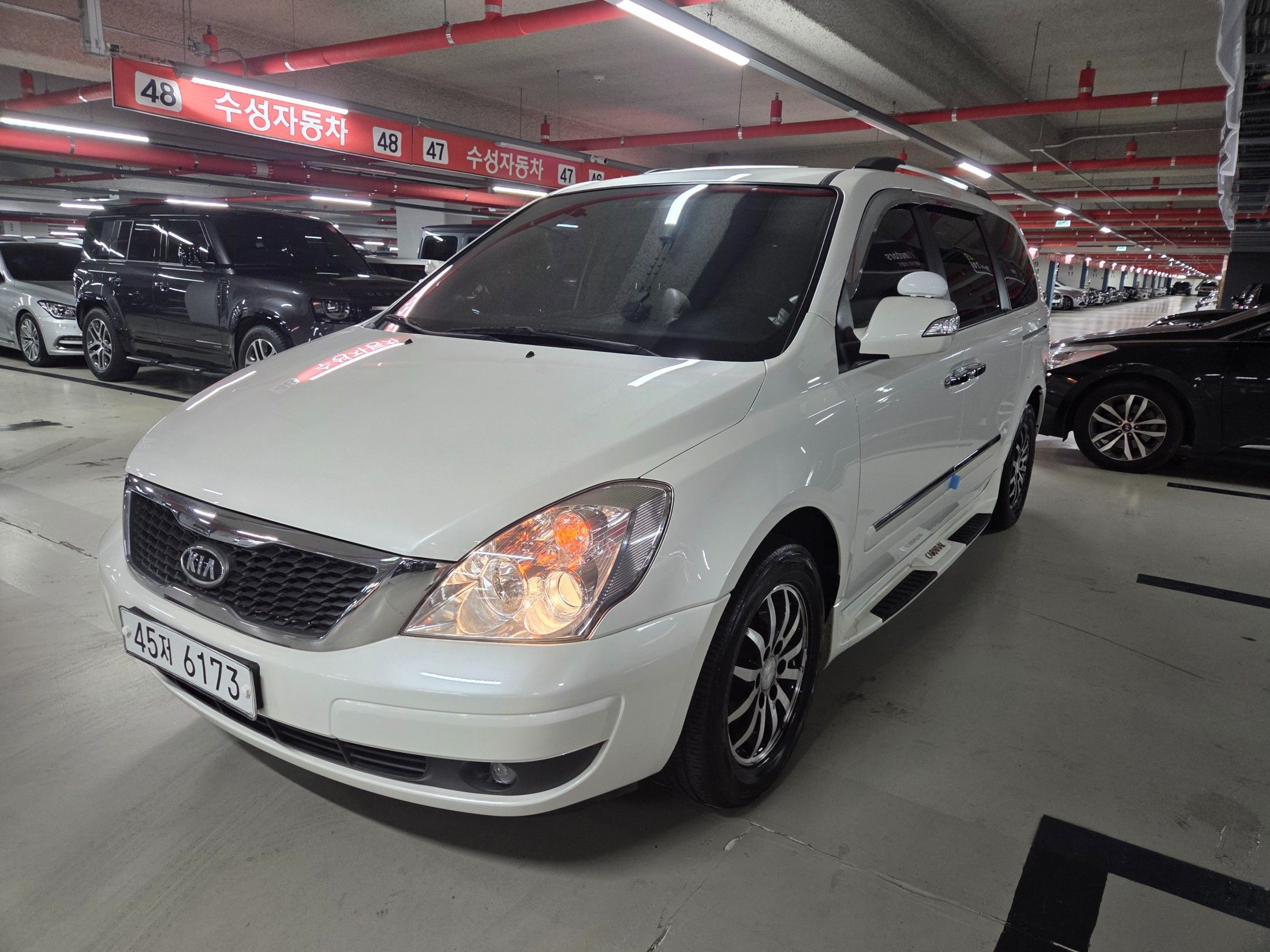KIA CARNIVAL R 2011