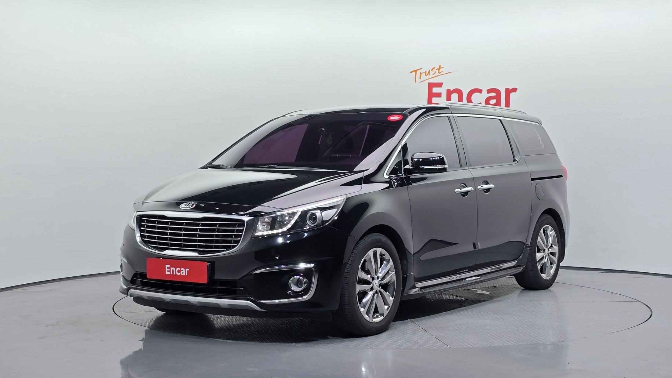 KIA CARNIVAL 2015