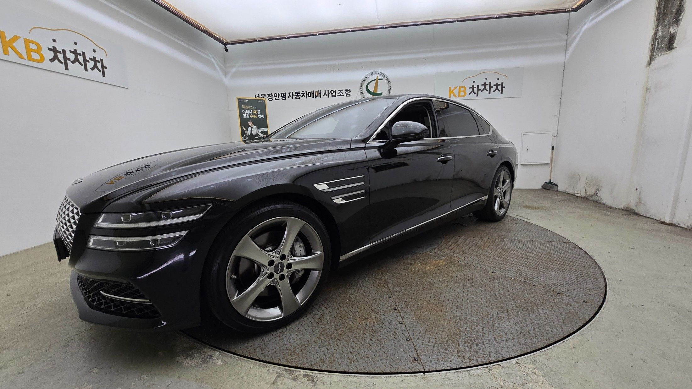 GENESIS G80 RG3