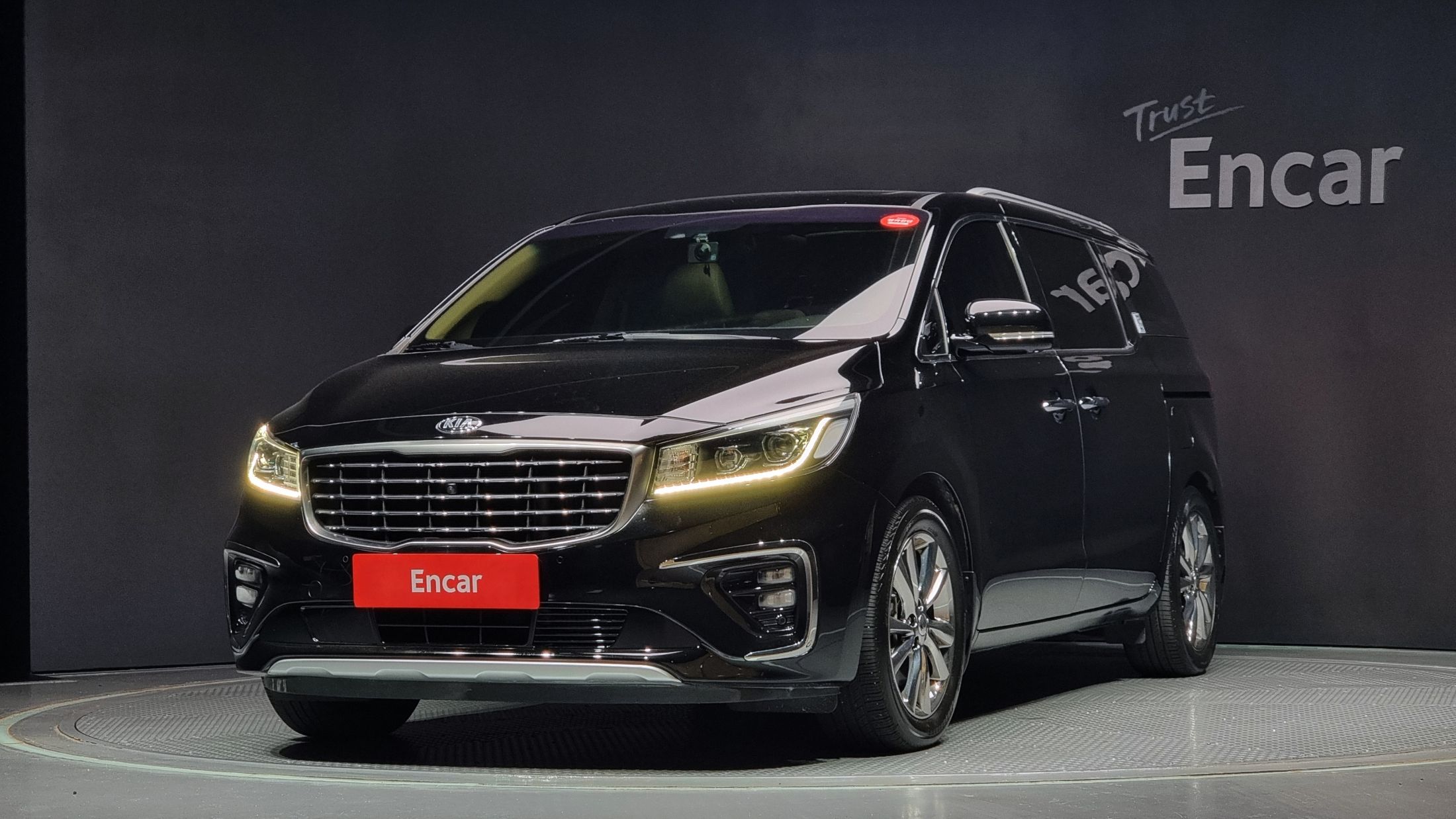 KIA CARNIVAL 2020