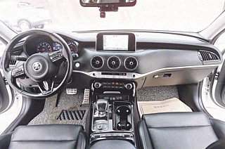KIA STINGER 2017