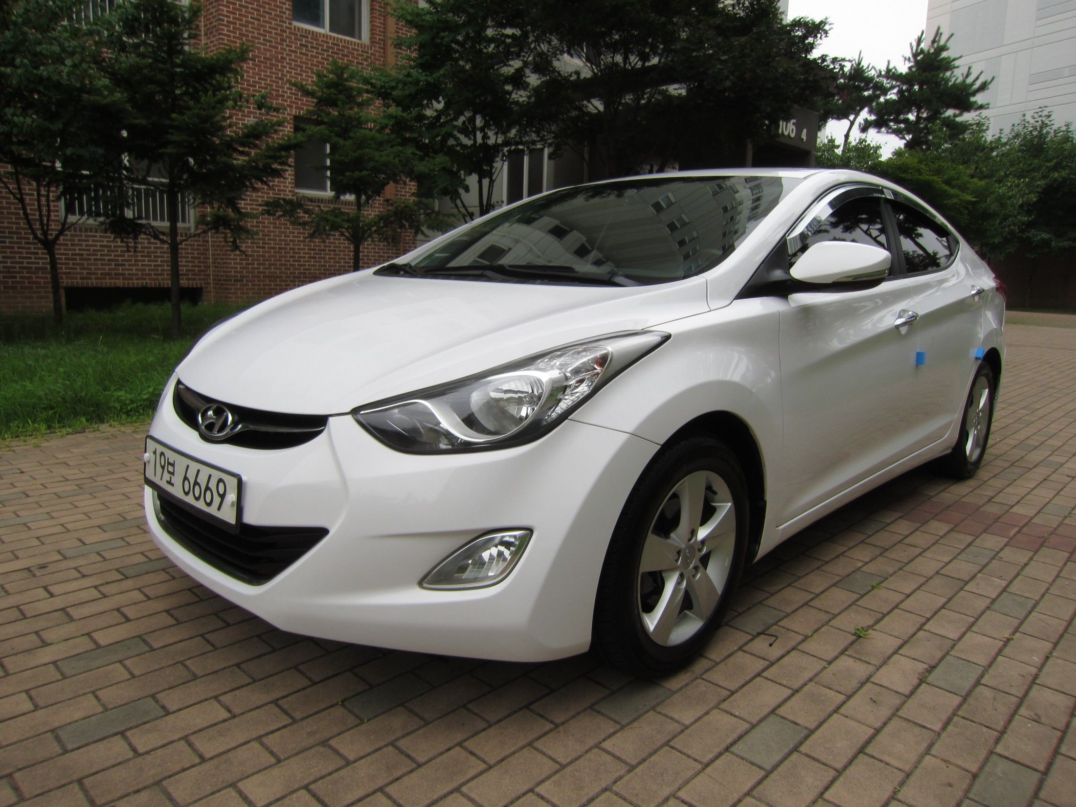 HYUNDAI AVANTE MD 2013