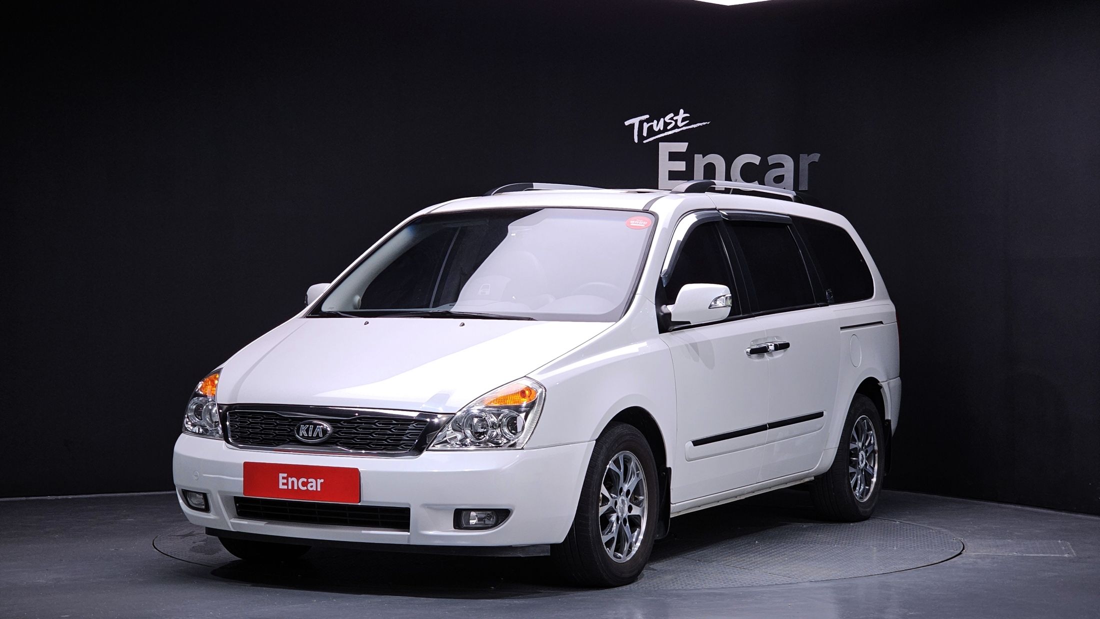 KIA CARNIVAL R
