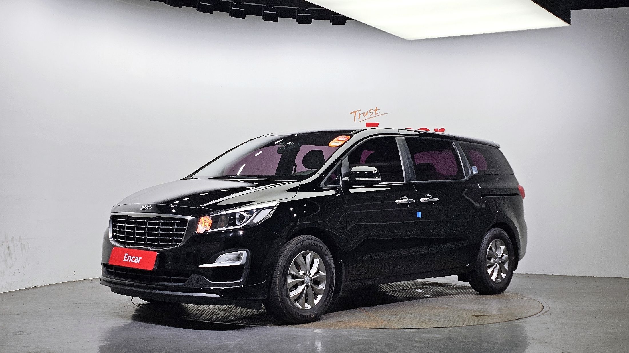 KIA CARNIVAL 2019