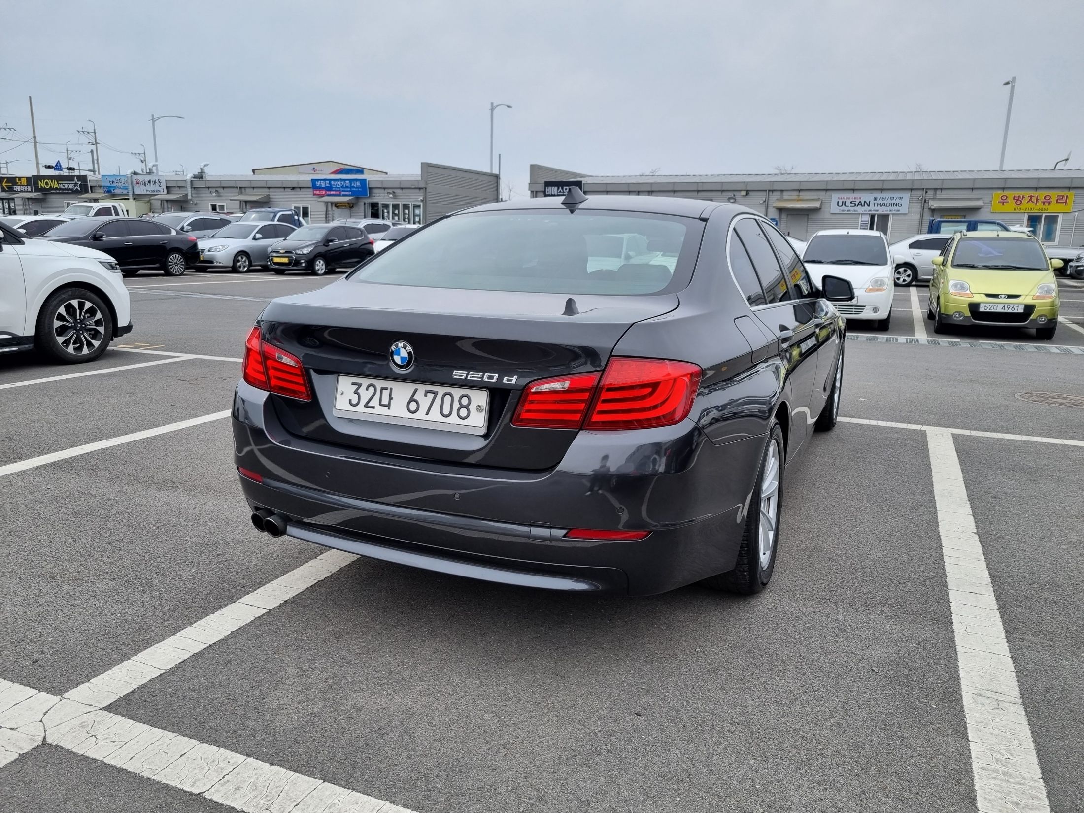 BMW 5-SERIES F10 2011