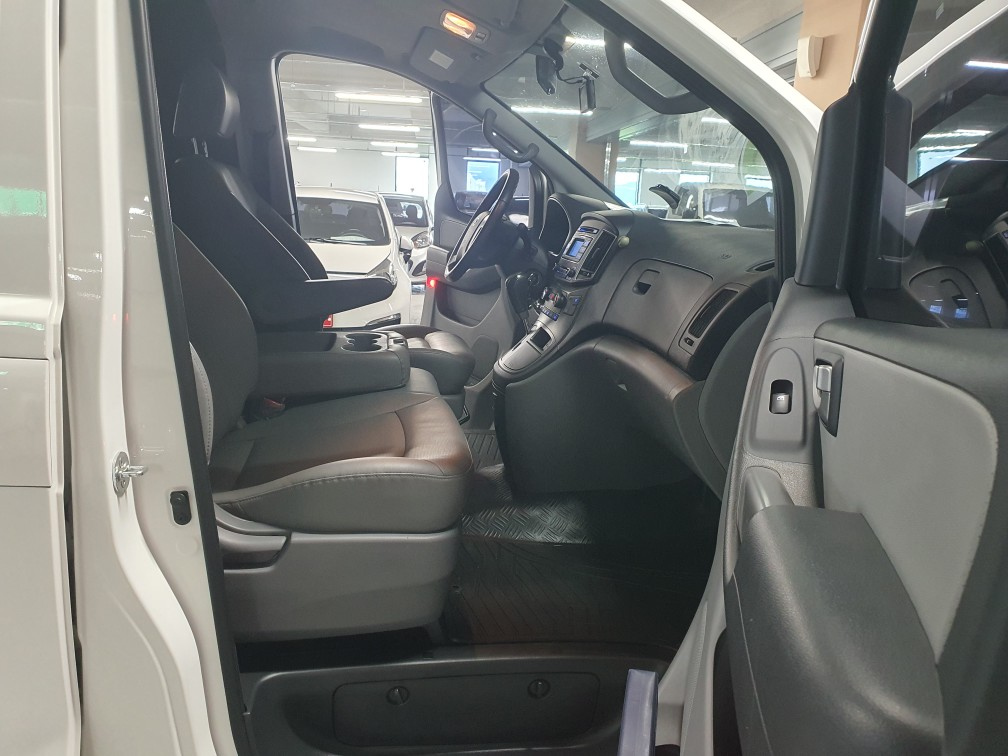 HYUNDAI STAREX GRAND 2019