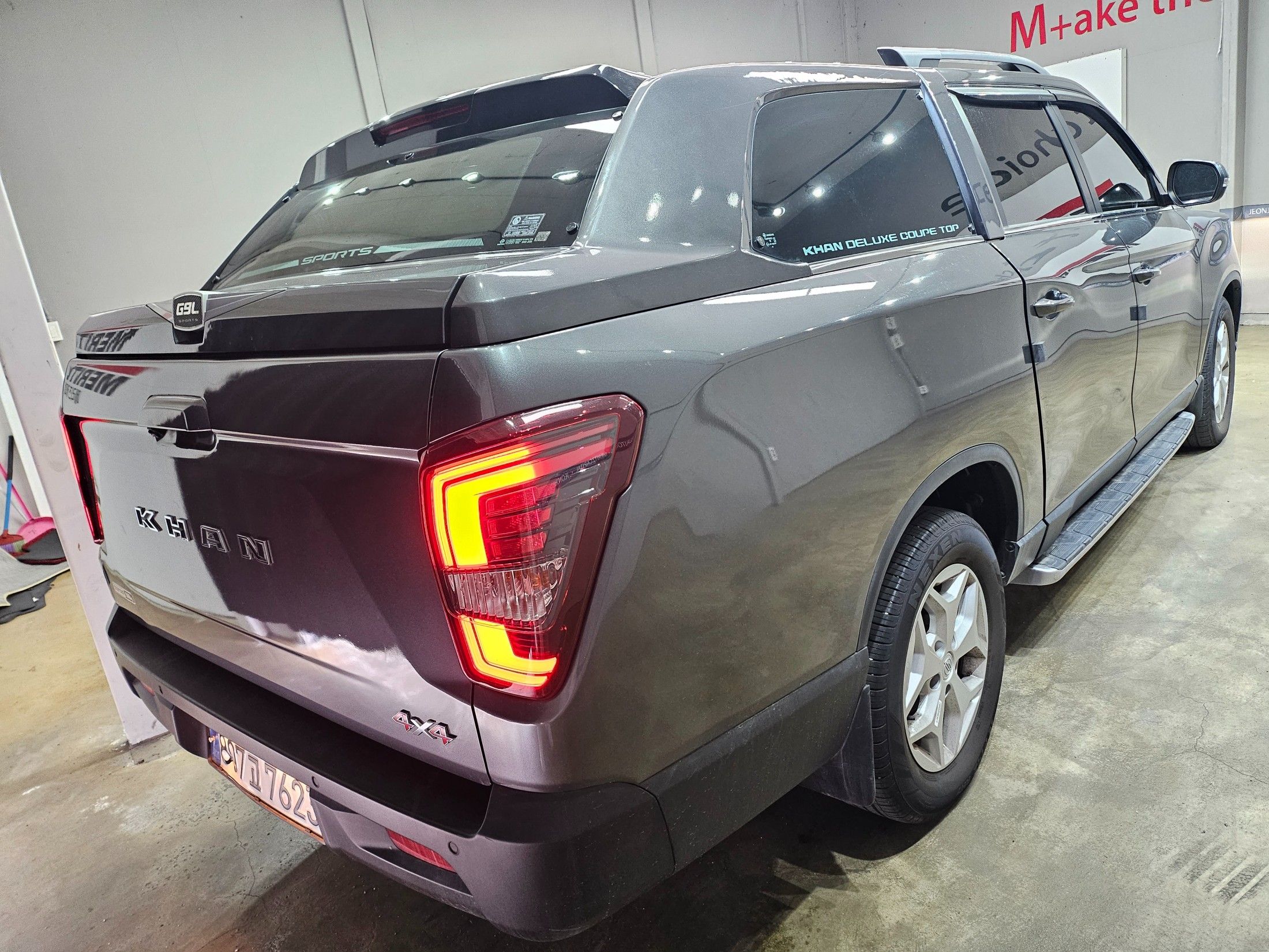 SSANGYONG REXTON SPORTS CAR