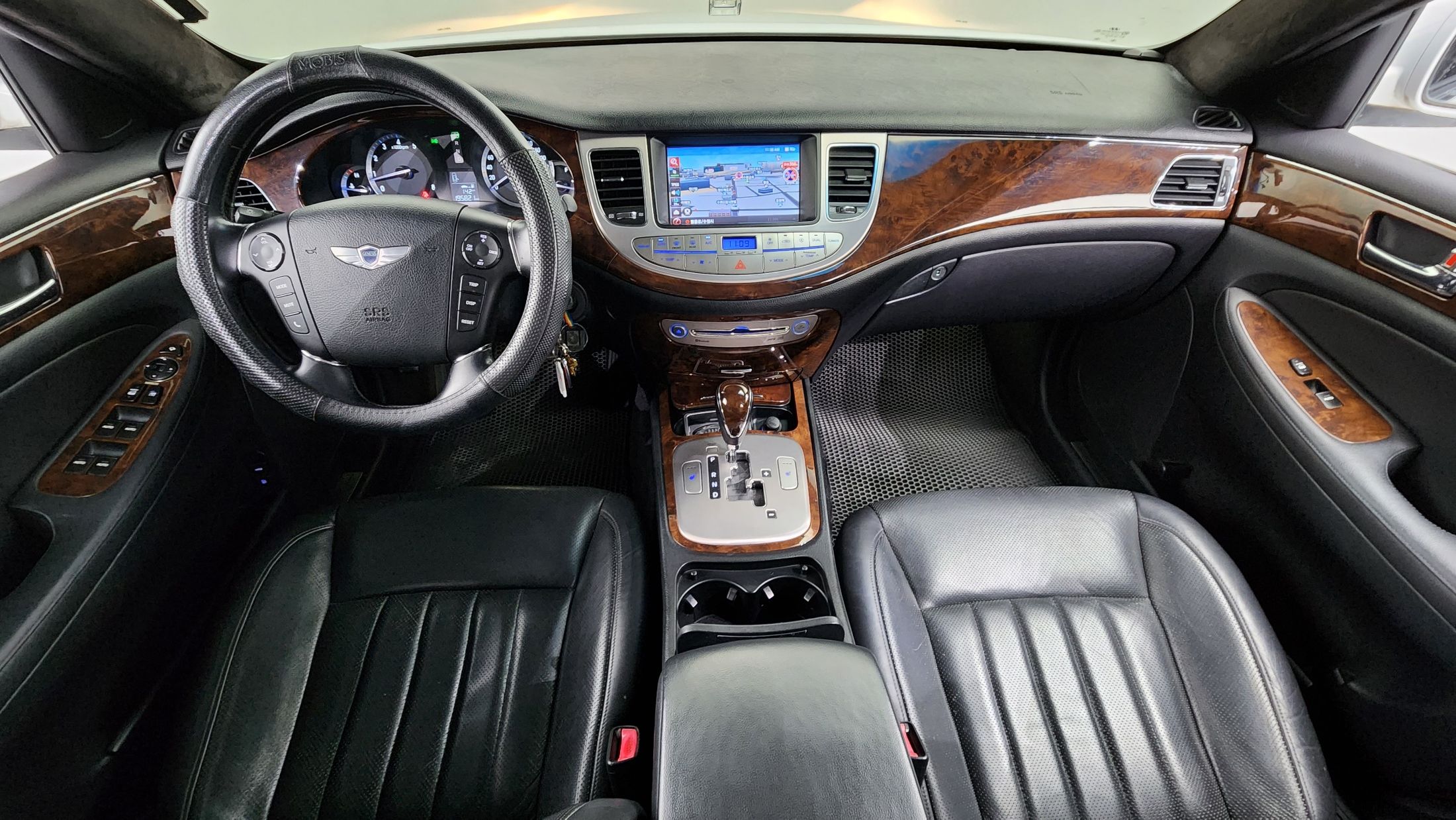 HYUNDAI GENESIS 2008