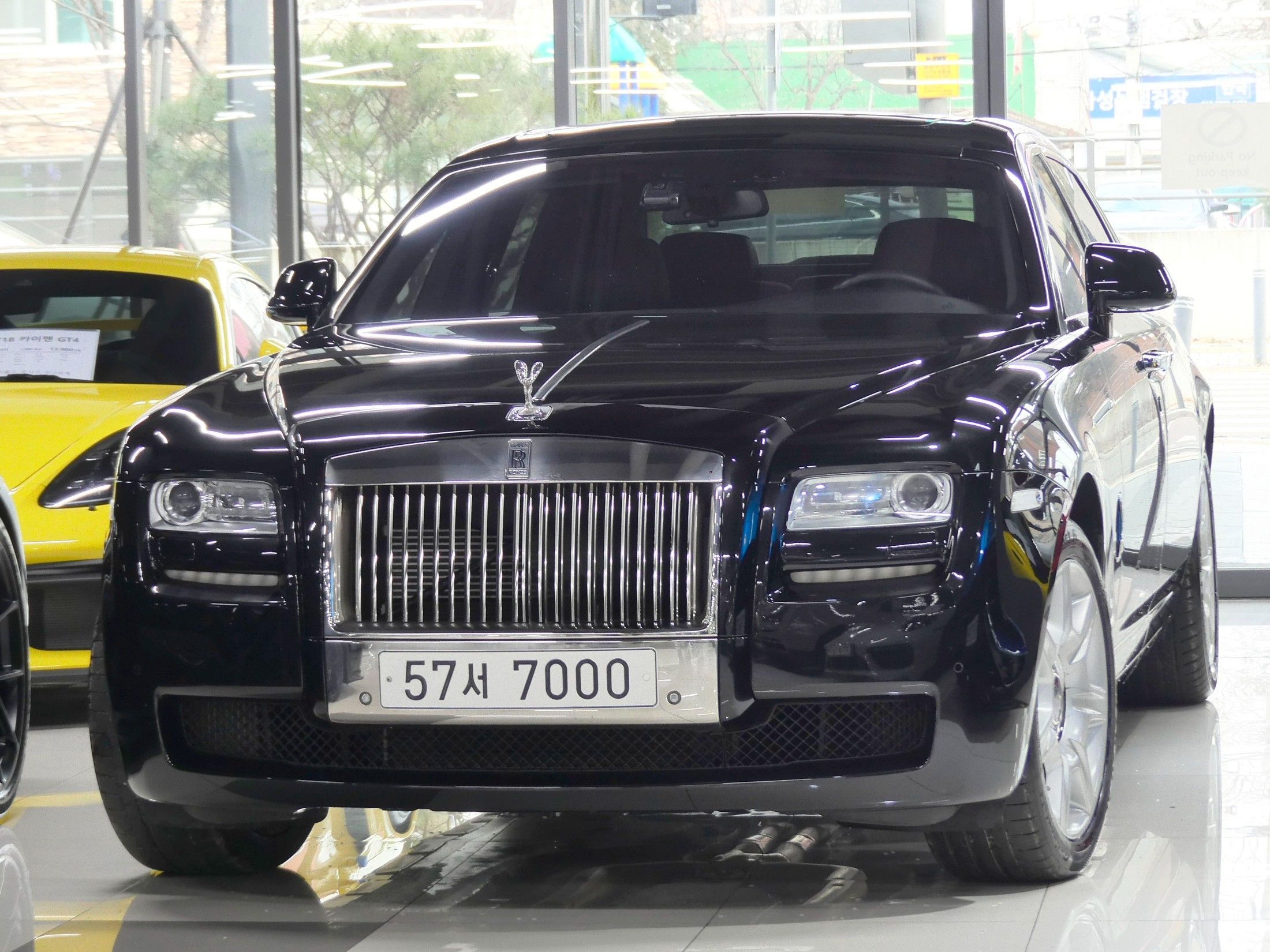 ROLLS ROYCE GHOST
