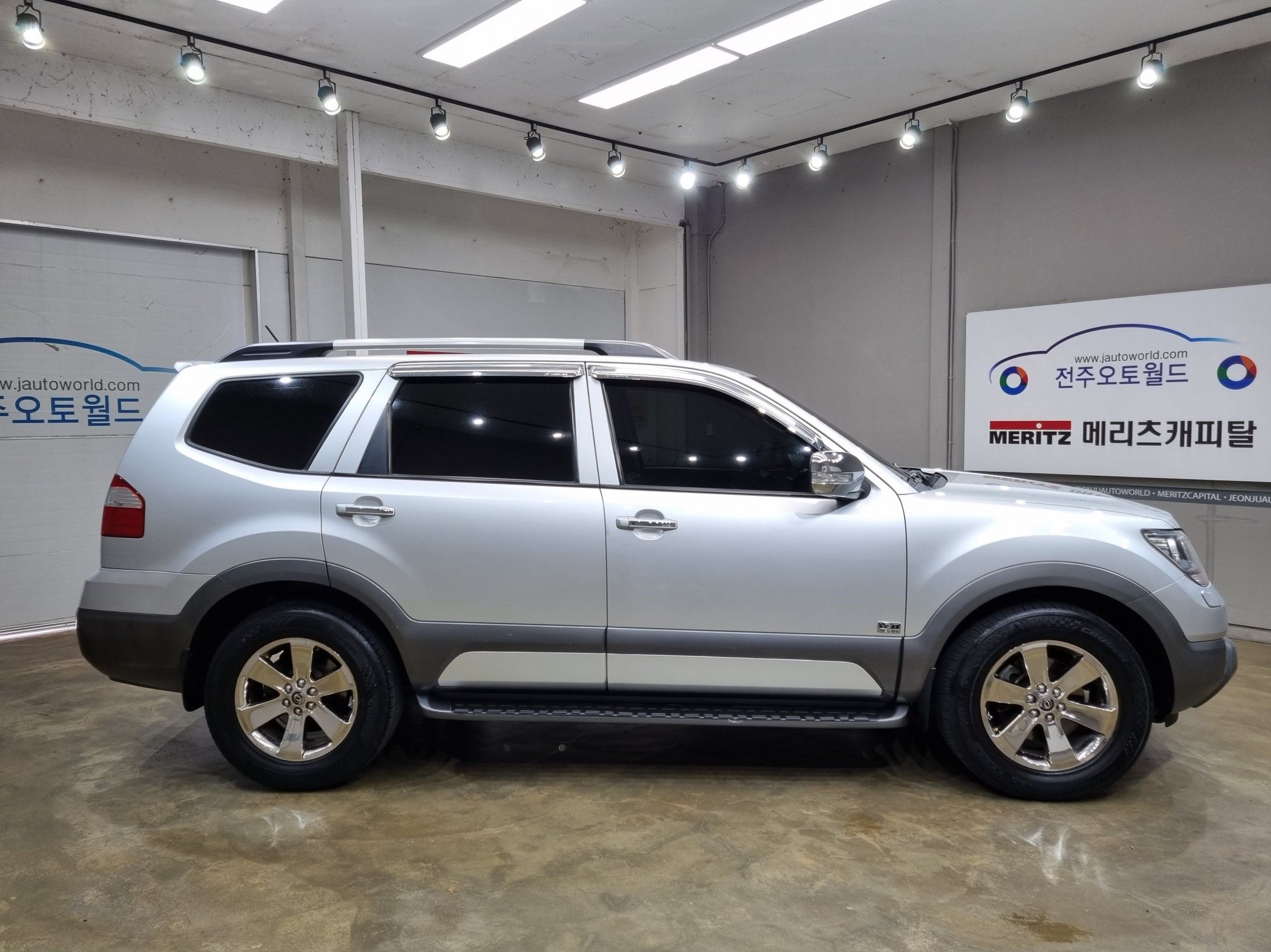 KIA MOHAVE 2011