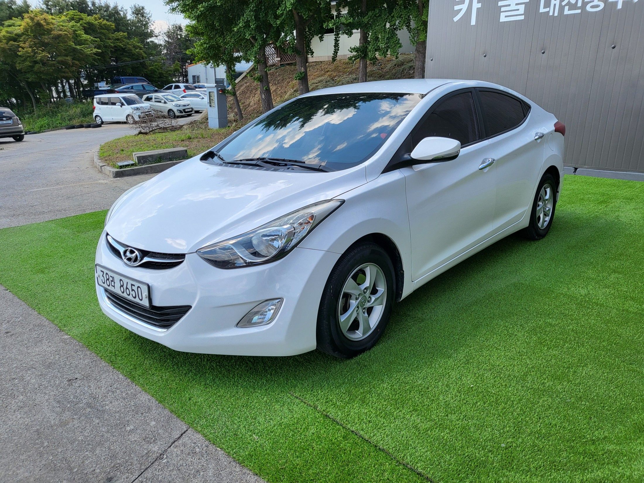HYUNDAI AVANTE MD 2012
