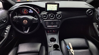 MERCEDES BENZ GLA-CLASS X156 2017
