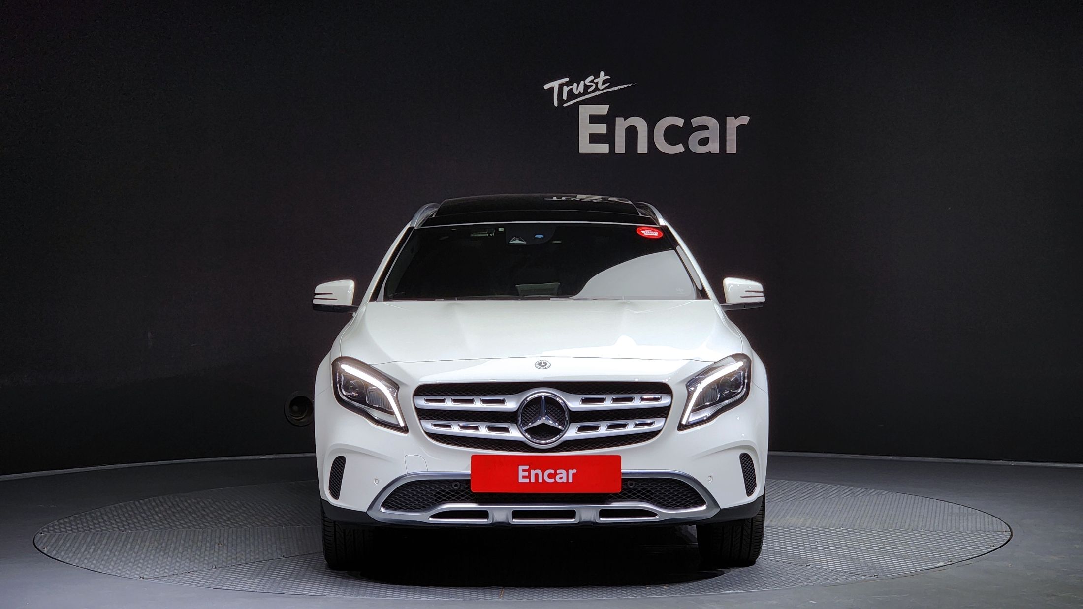 MERCEDES BENZ GLA-CLASS X156 2017