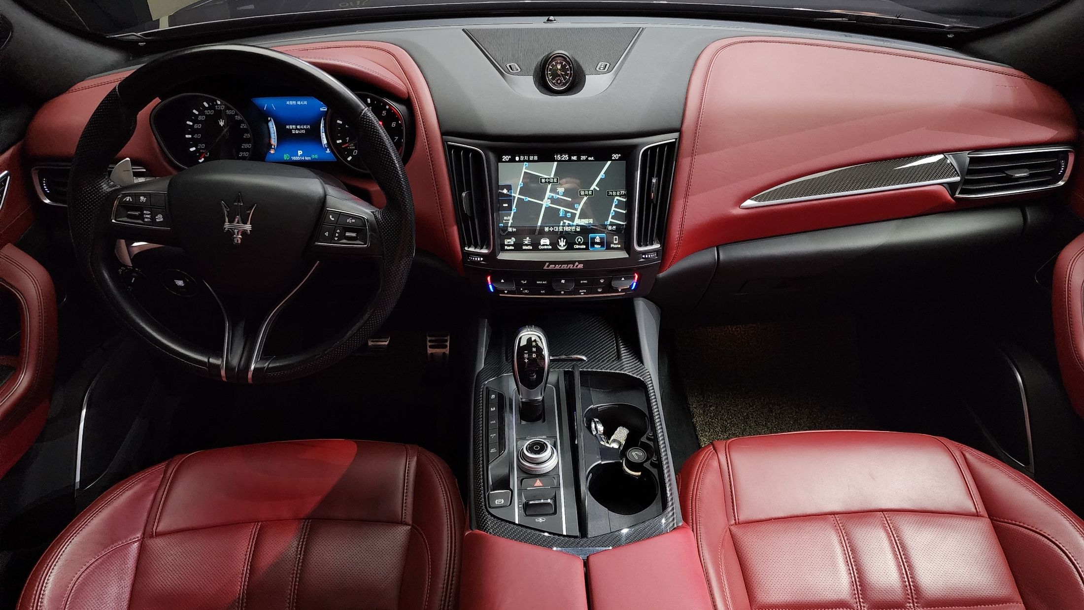MASERATI LEVANTE 2017