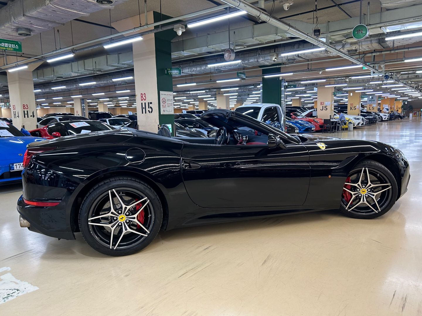 FERRARI CALIFORNIA 2015
