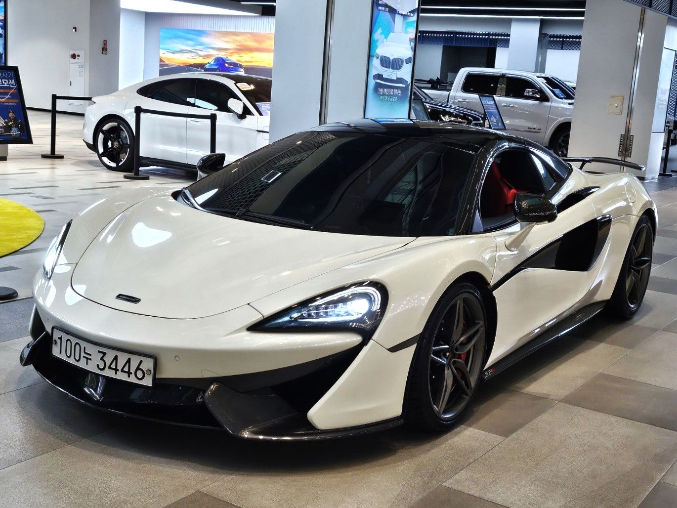 MCLAREN 570S 2019