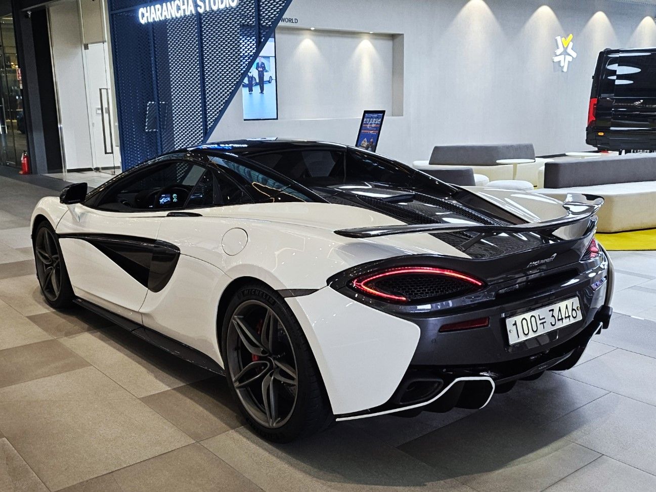 MCLAREN 570S 2019