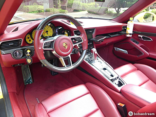 PORSCHE 911 2018