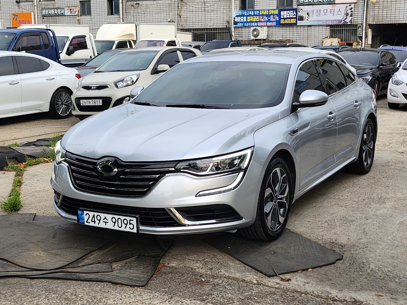 RENAULT SAMSUNG SM6 2020