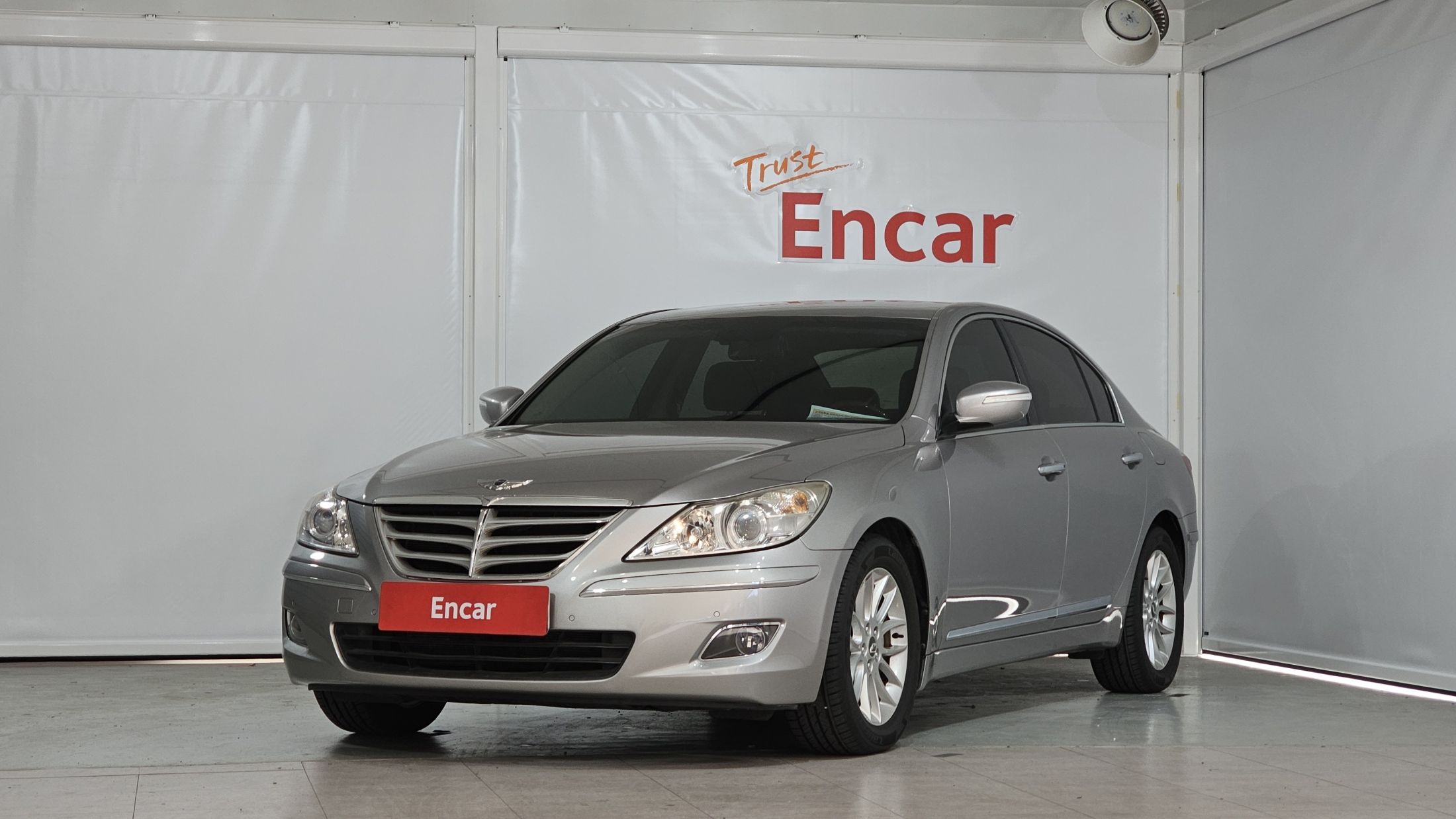 HYUNDAI GENESIS 2010