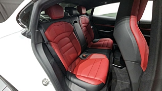 PORSCHE TAYCAN 2023