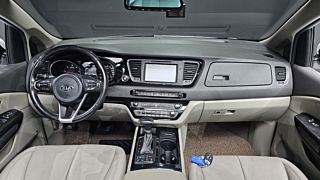 KIA CARNIVAL 2017