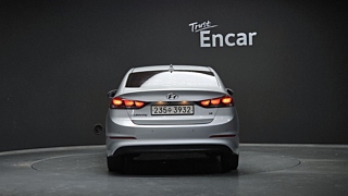 HYUNDAI AVANTE AD 2017