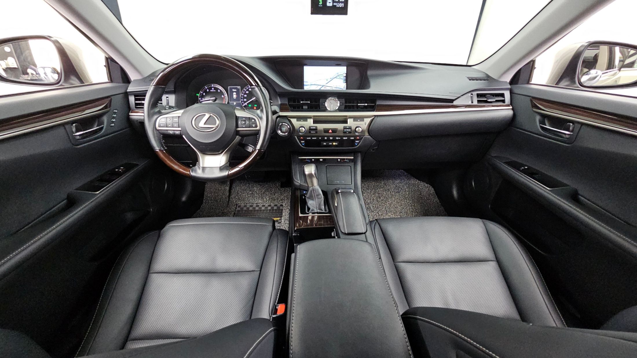LEXUS ES350 2015